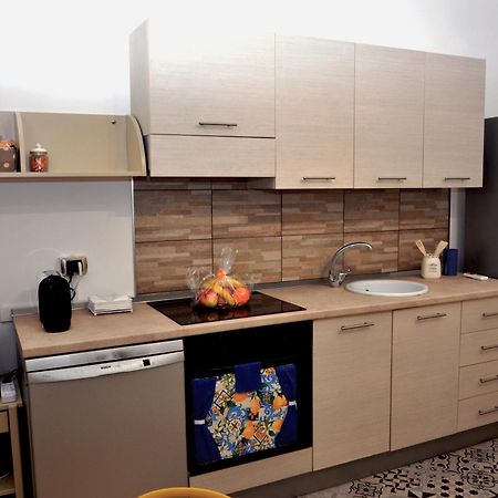 Conte Cavour Apartment Brindisi Bagian luar foto