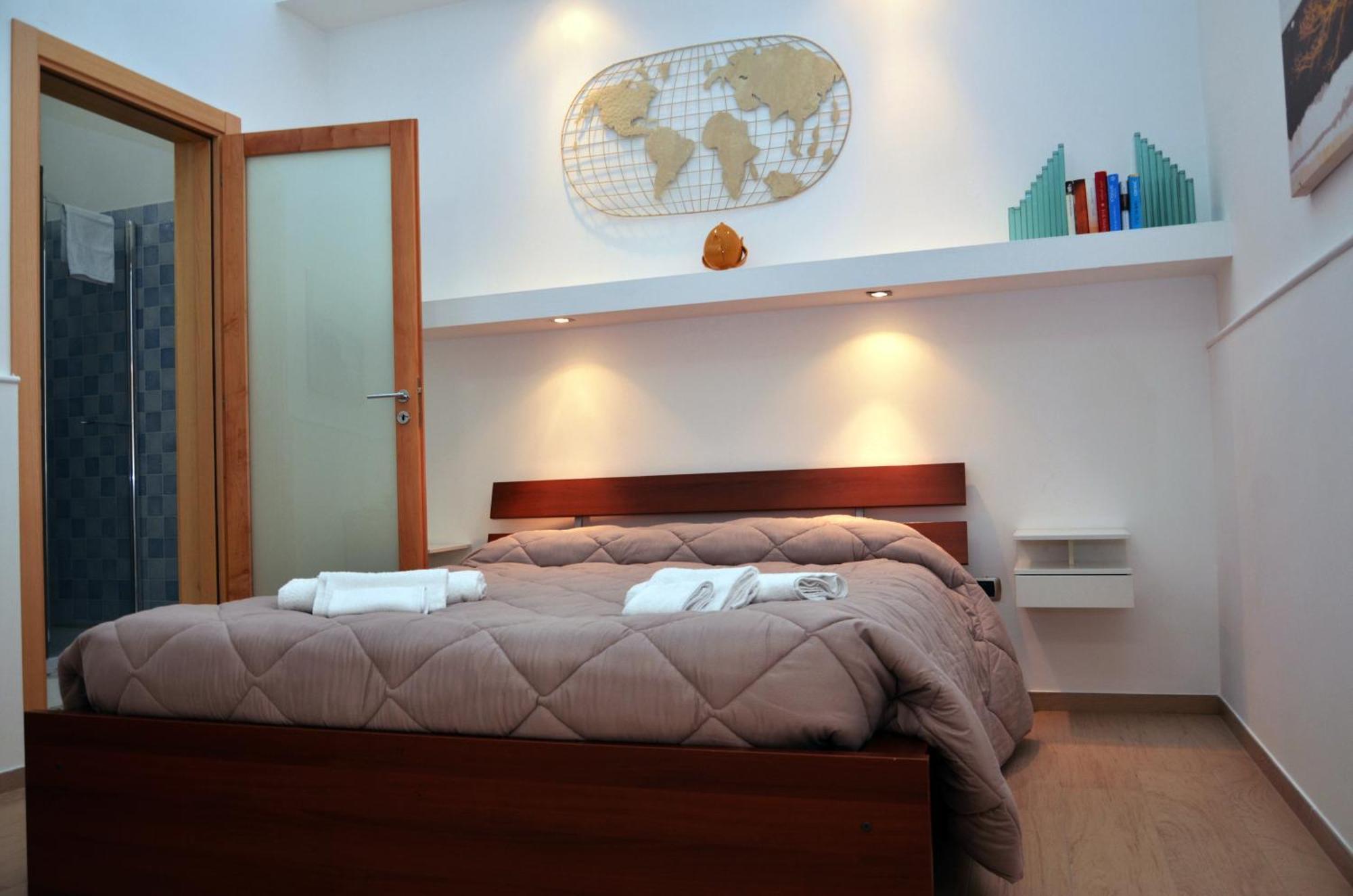 Conte Cavour Apartment Brindisi Bagian luar foto