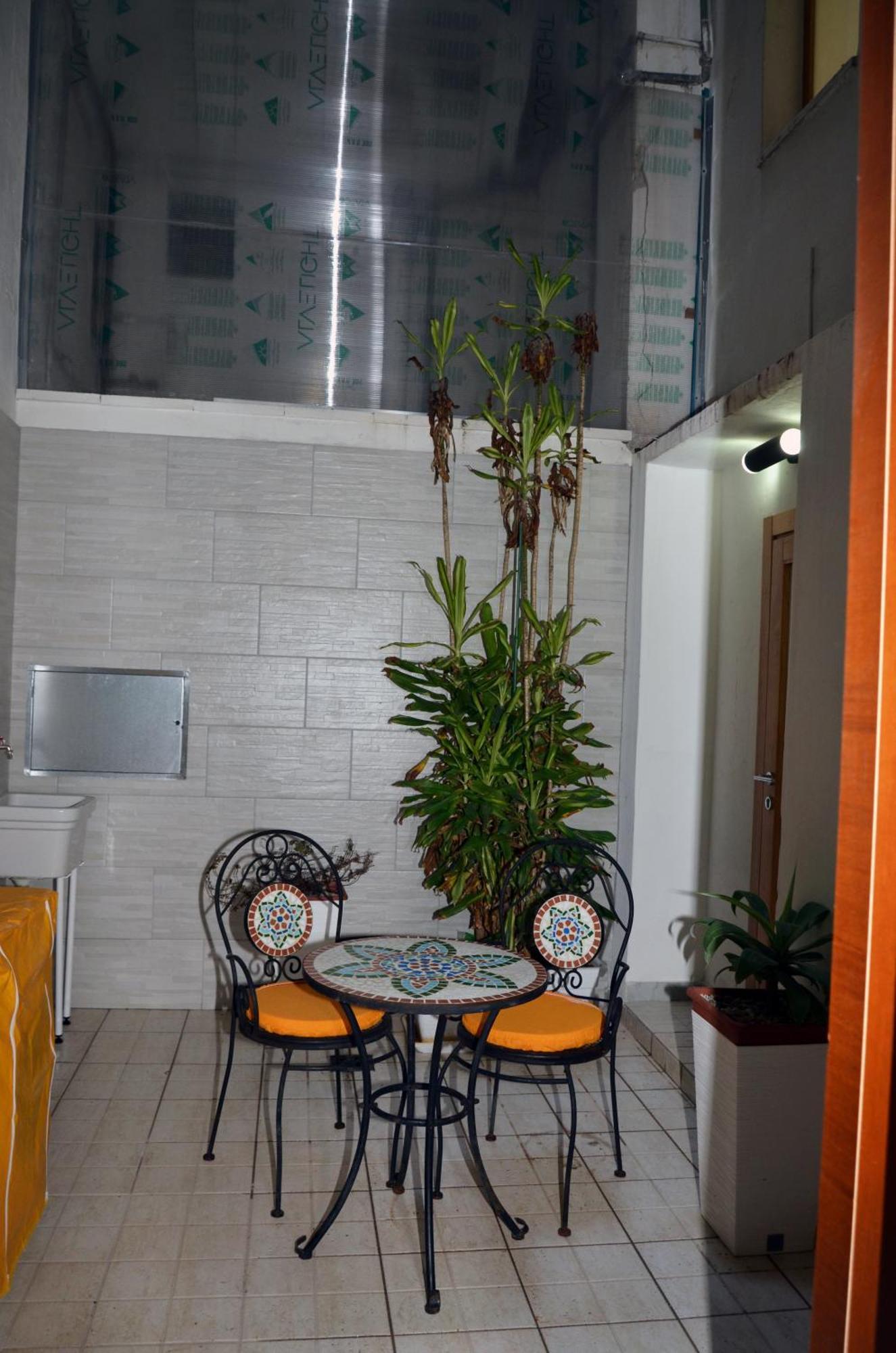 Conte Cavour Apartment Brindisi Bagian luar foto