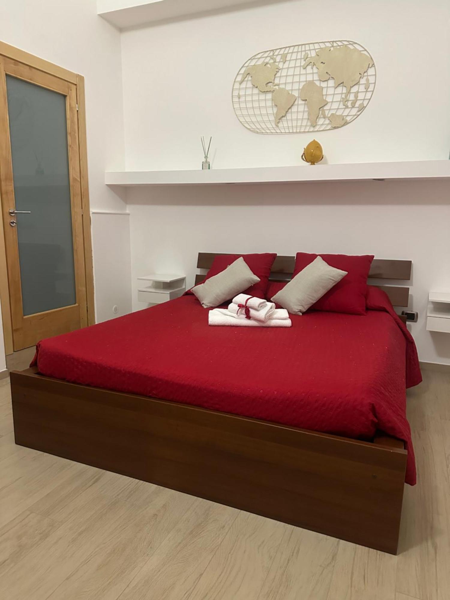 Conte Cavour Apartment Brindisi Bagian luar foto